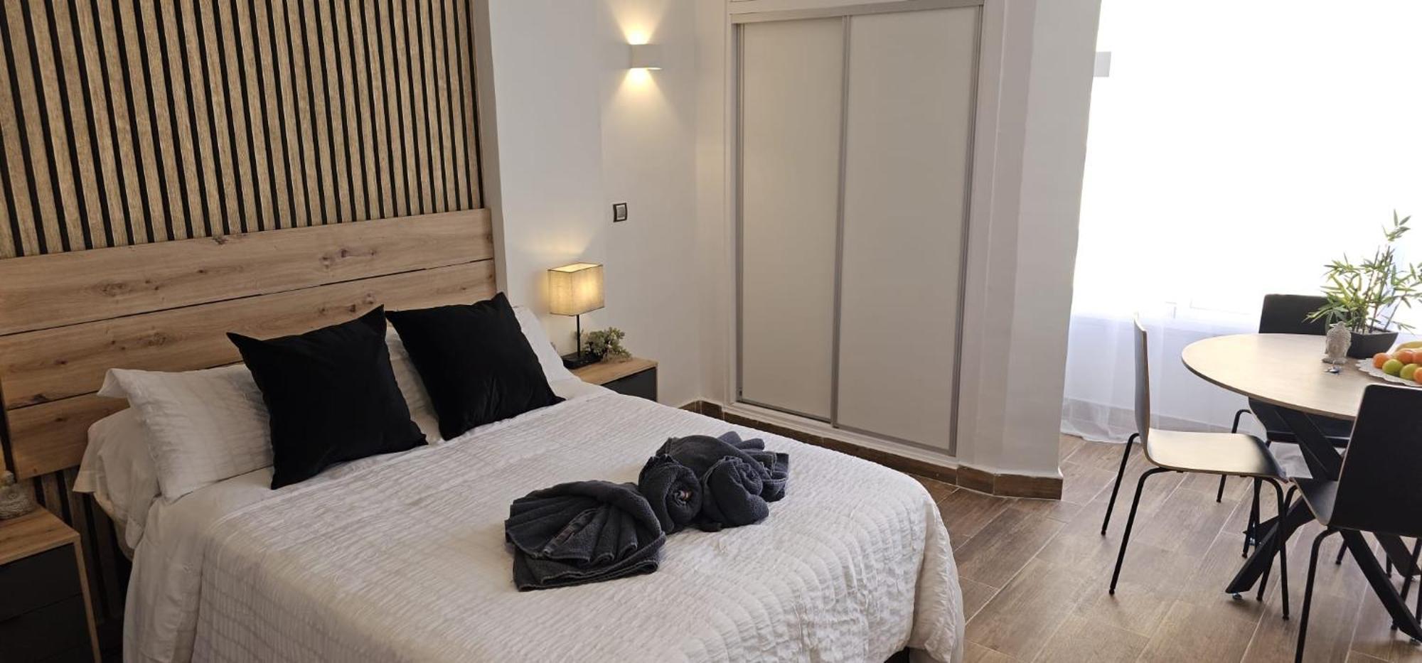 Namaste Modern Elegance City Center Apartment By Namaste Elite Torremolinos Bagian luar foto