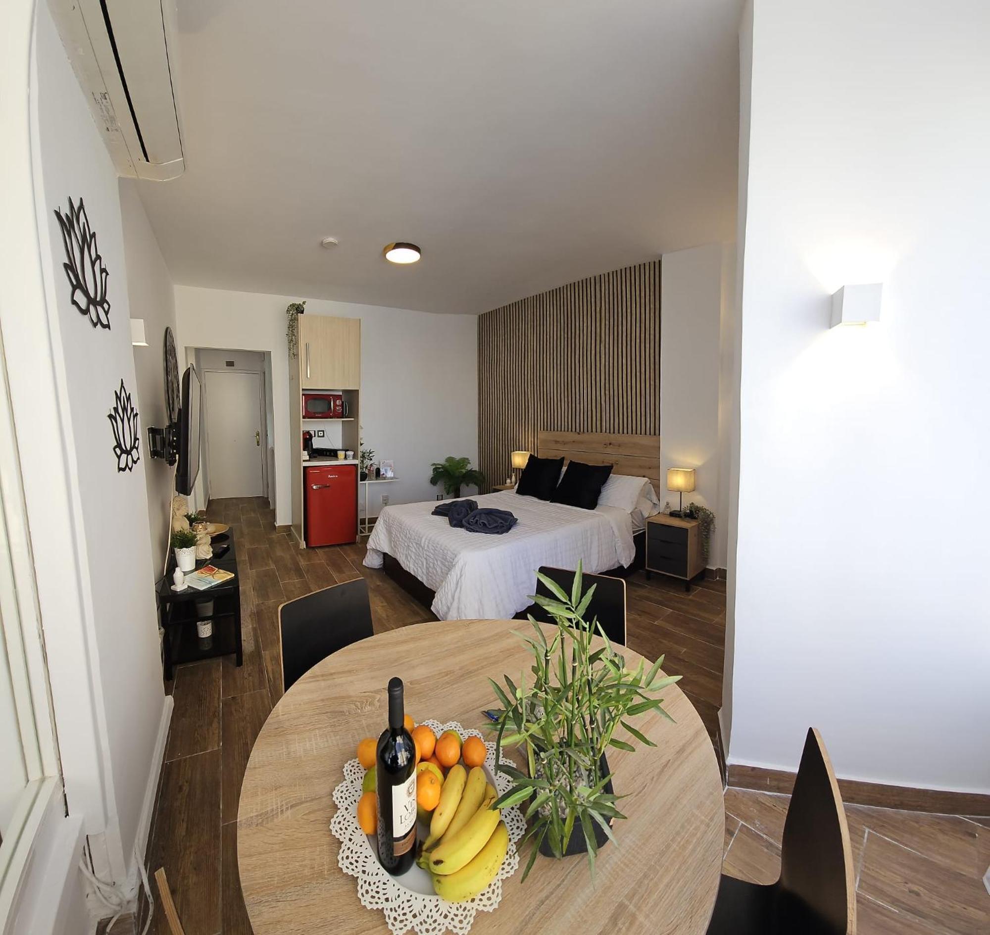 Namaste Modern Elegance City Center Apartment By Namaste Elite Torremolinos Bagian luar foto